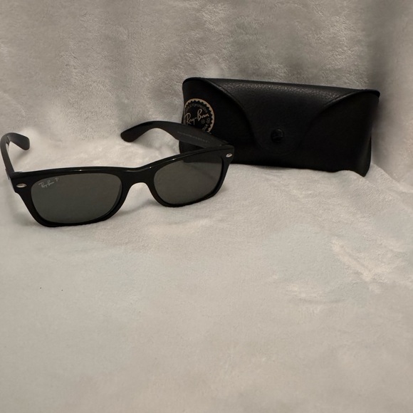 Ray-Ban Classic Black Sunglasses - Picture 2 of 8